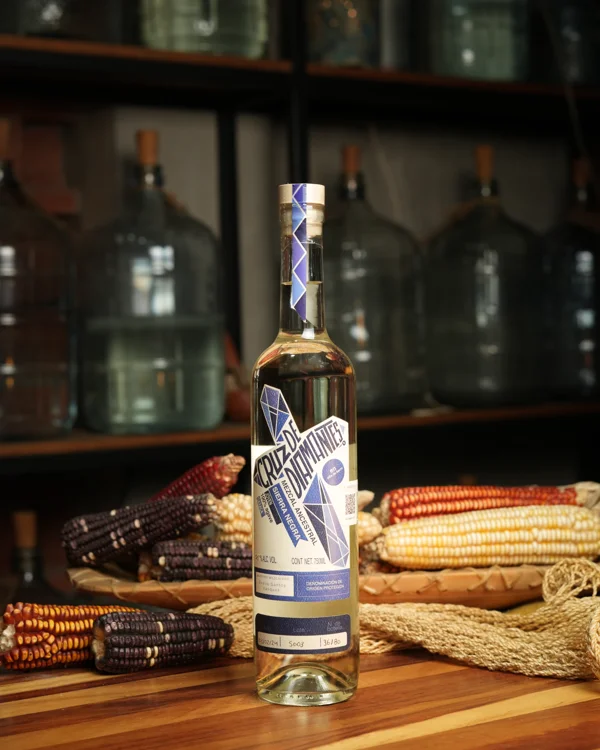 Mezcal Cruz de Diamante. Sierra Negra. Evelio Santos Vasques